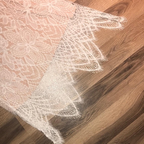 Dress with lace overlay - Picture 3 of 3